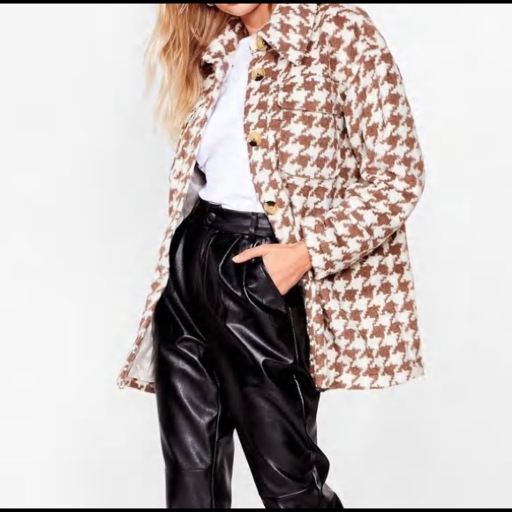 Nasty Gal Houndstooth Faux Wool Shacket 🧥